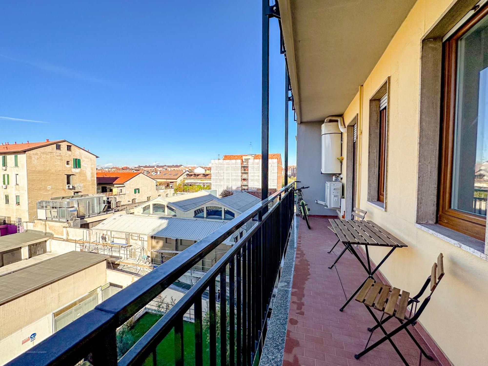 Torre 24 - Luxury Naviglio Suite Milán Exterior foto